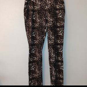 Hue Leopard Print Leggings Medium NWT